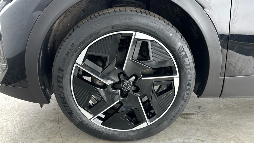 Peugeot 408 1.6 12.4Kwh Gt Fastback Plug-in Hybrid White #28