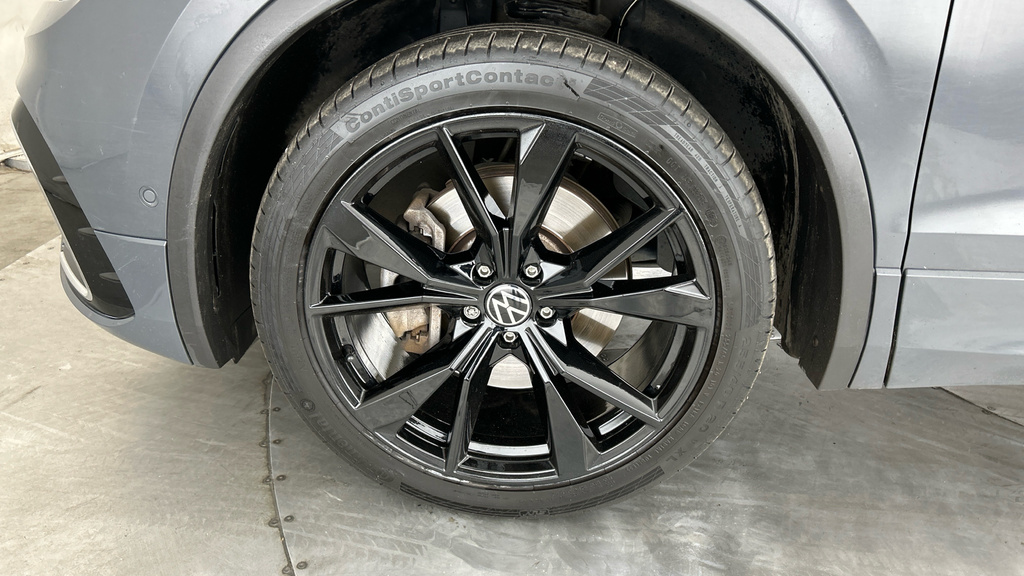 Volkswagen Tiguan R-line 2.0 Tdi 150Ps 7-Speed Dsg Black #24