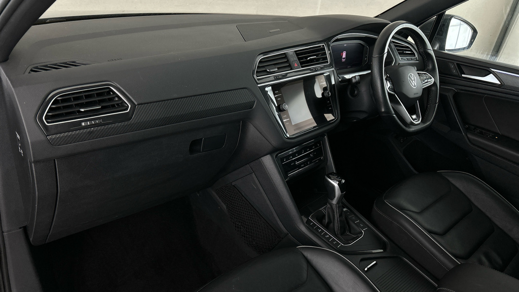 Volkswagen Tiguan R-line 2.0 Tdi 150Ps 7-Speed Dsg Black #13