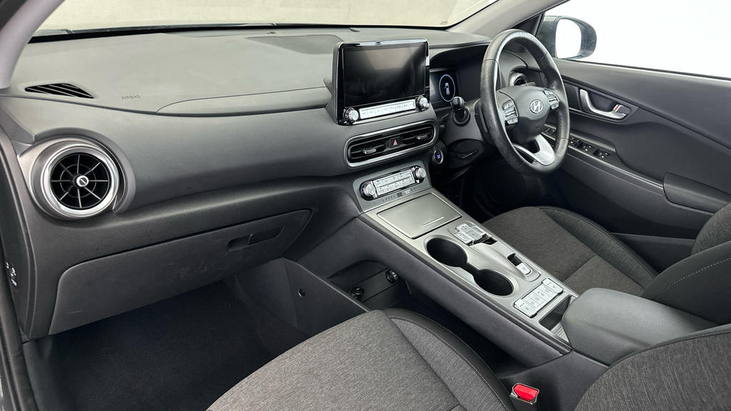 Hyundai Kona 64Kwh Premium Suv 10.5Kw Charge Black #11