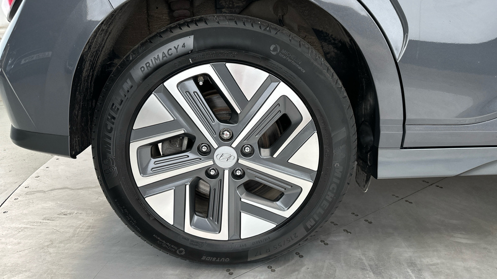 Hyundai Kona 64Kwh Premium Suv 10.5Kw Charge Black #27