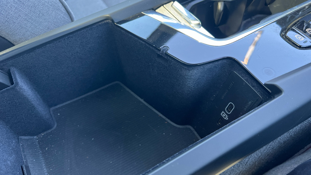 Volvo XC60 T6 Awd Plug-in Hybrid, Darkrechar Grey #58