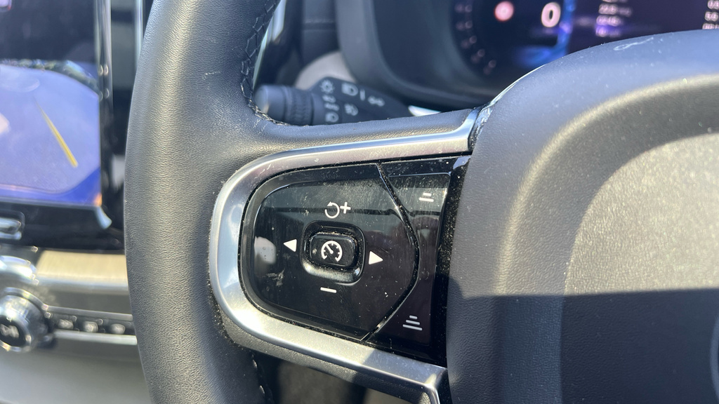 Volvo XC60 T6 Awd Plug-in Hybrid, Darkrechar Grey #25