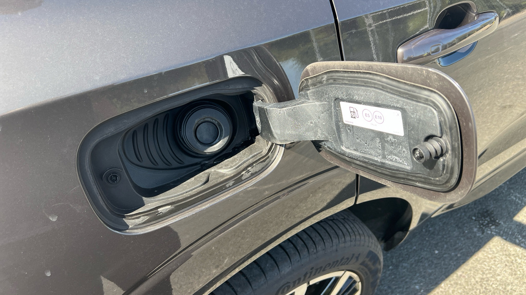 Volvo XC60 T6 Awd Plug-in Hybrid, Darkrechar Grey #43