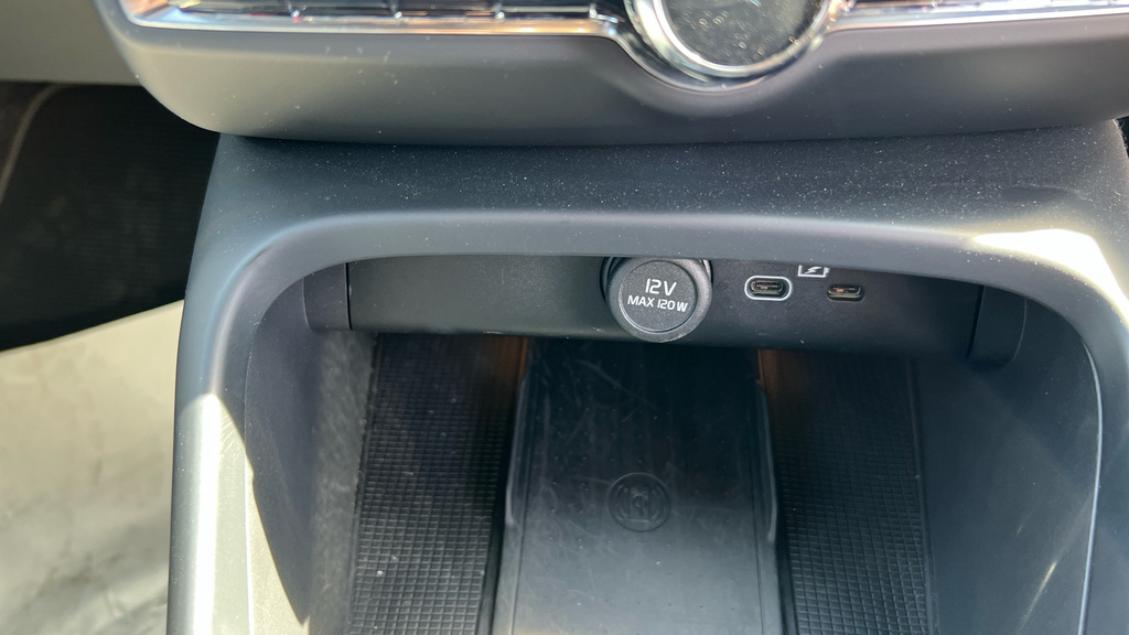 Volvo XC40 Volvo Estate 170Kw Recharge Ultimate 69Kw Grey #57