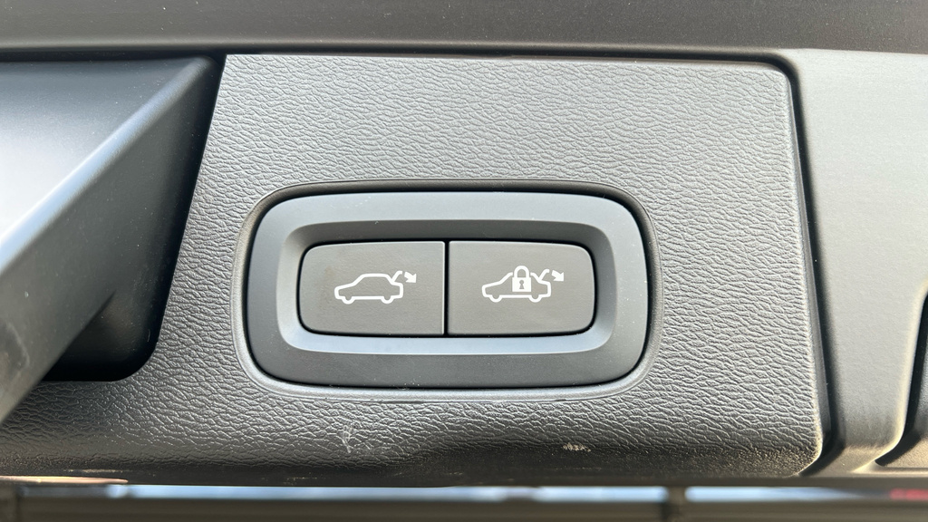 Volvo XC60 Ultra, T8 Awd Plug-in Hybrid, Bri Grey #36