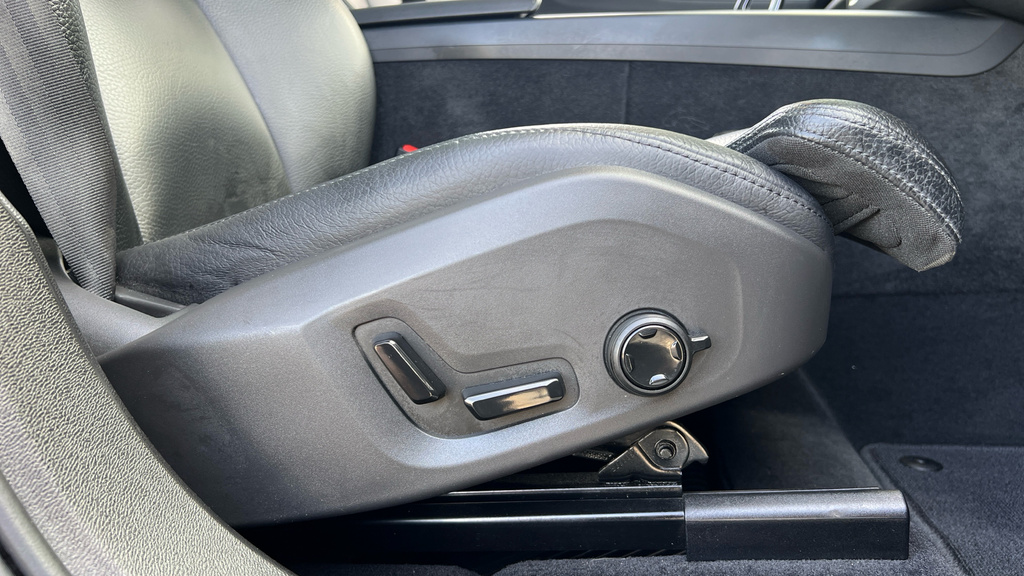 Volvo XC60 Ultra, T8 Awd Plug-in Hybrid, Bri Grey #34