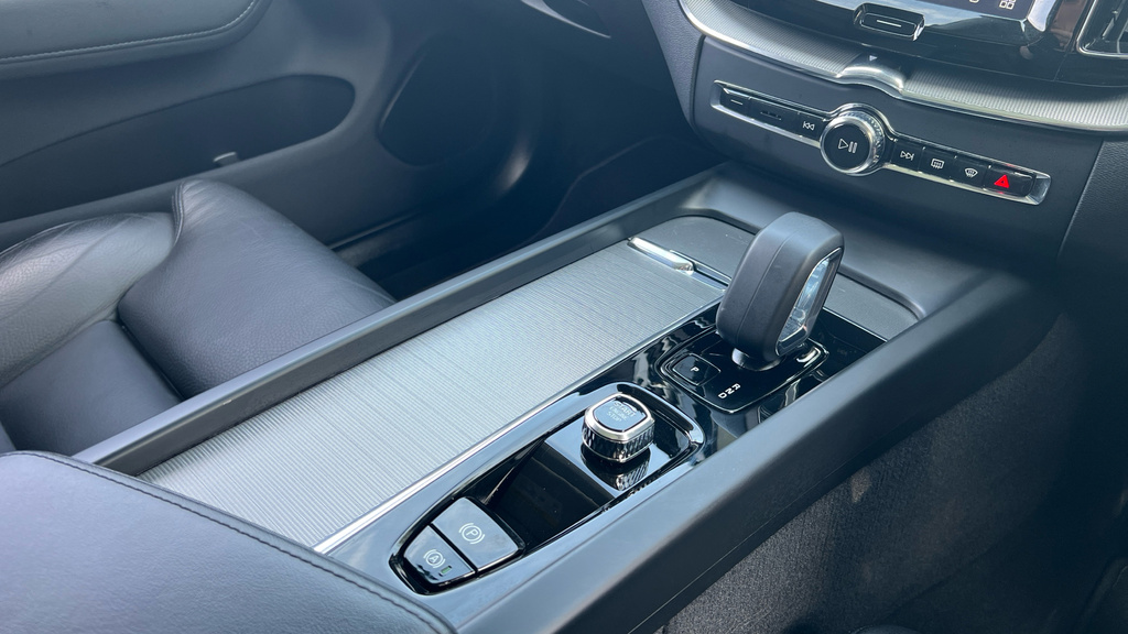 Volvo XC60 Ultra, T8 Awd Plug-in Hybrid, Bri Grey #31