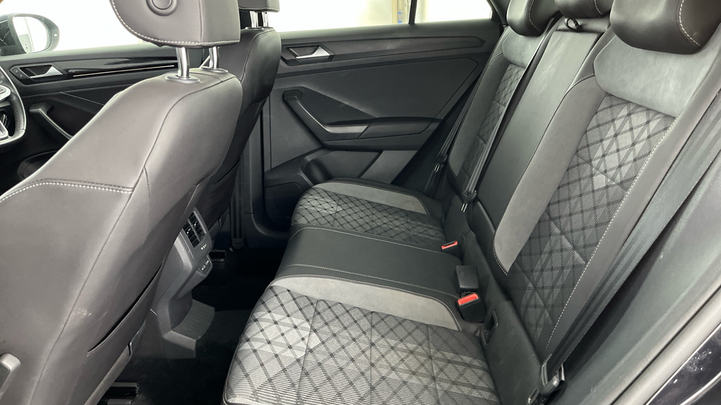 Volkswagen T-Roc 1.5 Tsi Life Suv Dsg Euro 6 Ss 150 Black #24