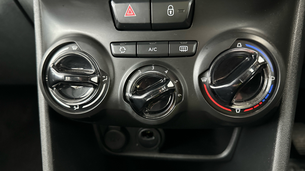 Peugeot 208 1.2I Turbo Puretech 110 Ps Gt Line Black #16