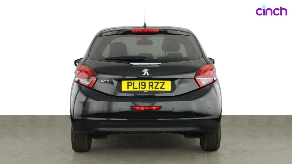 Peugeot 208 1.2I Turbo Puretech 110 Ps Gt Line Black #4