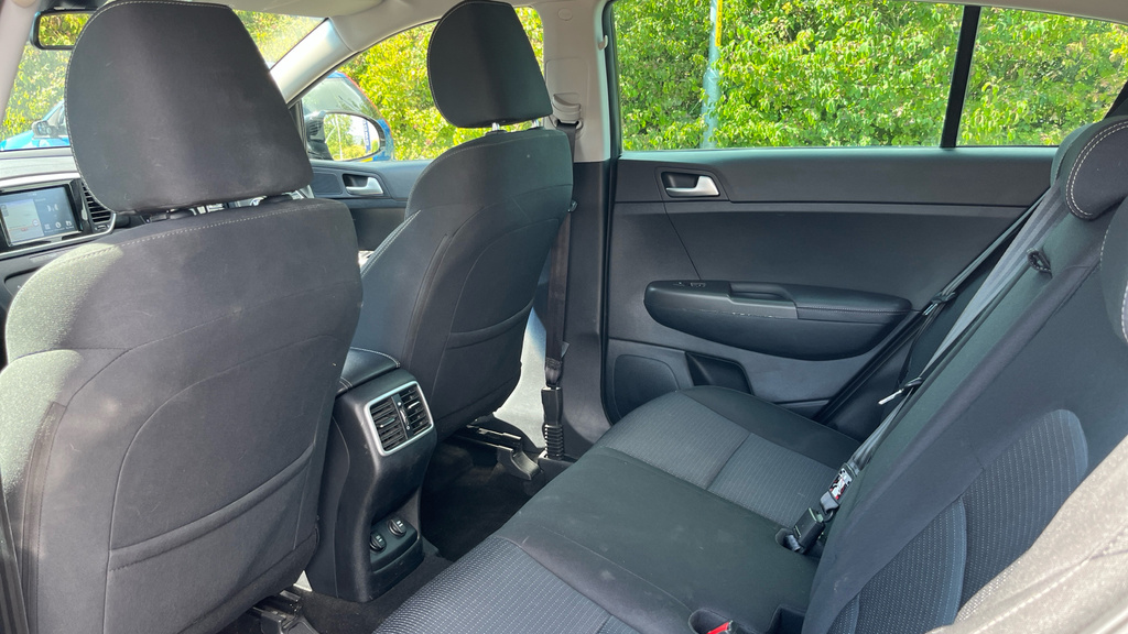 Kia Sportage 1.6 Gdi 2 Suv Euro 6 130Bhp Silver #22