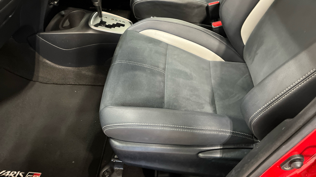 Toyota Yaris 1.5 Vvt-i Bi-tone Y20 Cwvehiclemarketing Black #36