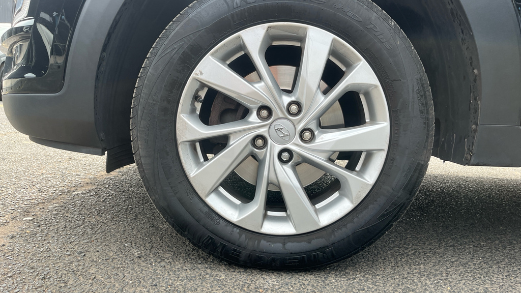 Hyundai Tucson 1.6 T-gdi Premium 2Wd Dct Red #17