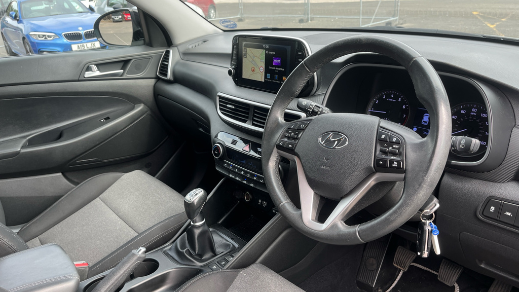 Hyundai Tucson 1.6 T-gdi Premium 2Wd Dct Red #9
