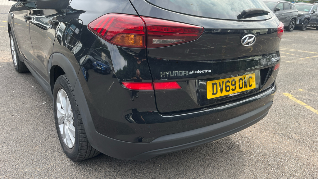 Hyundai Tucson 1.6 T-gdi Premium 2Wd Dct Red #39