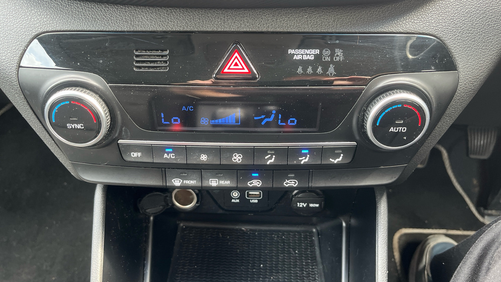 Hyundai Tucson 1.6 T-gdi Premium 2Wd Dct Red #31