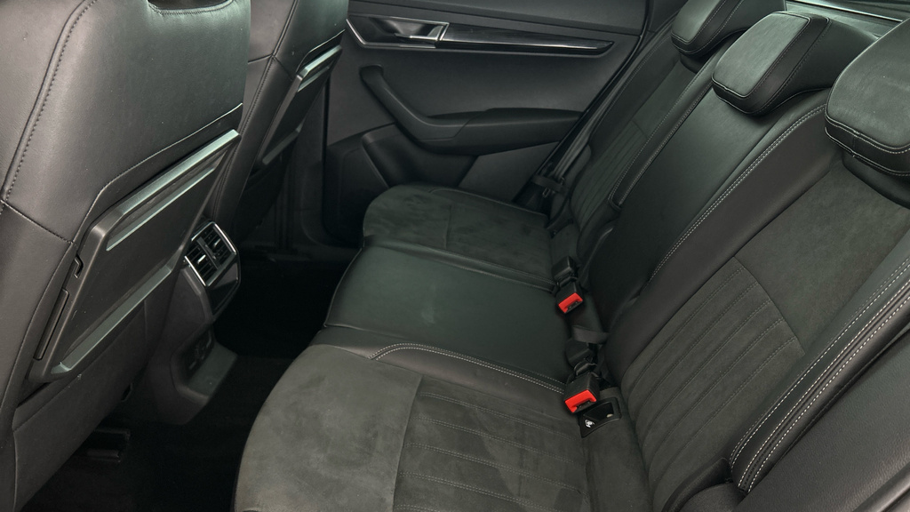 Skoda Karoq 2020 1.5 Tsi Act Sportline Suv Dsg Euro Black #20
