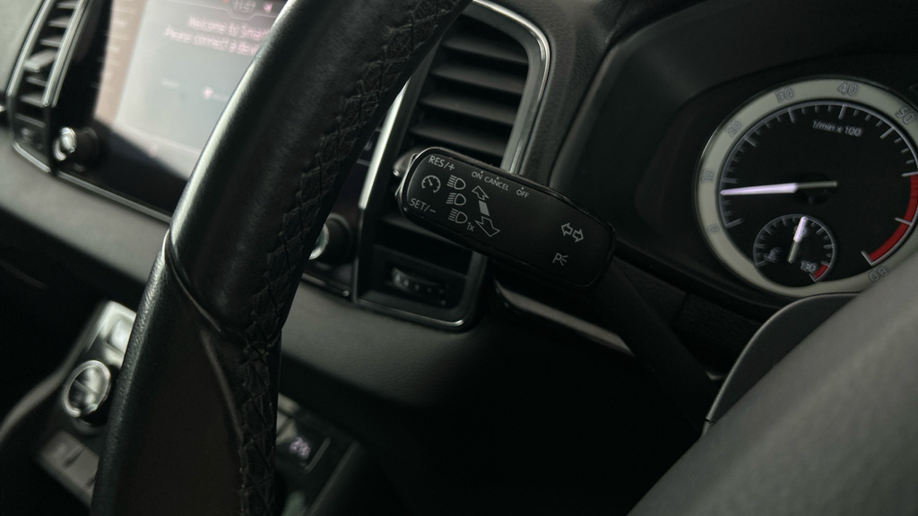Skoda Karoq 2020 1.5 Tsi Act Sportline Suv Dsg Euro Black #13
