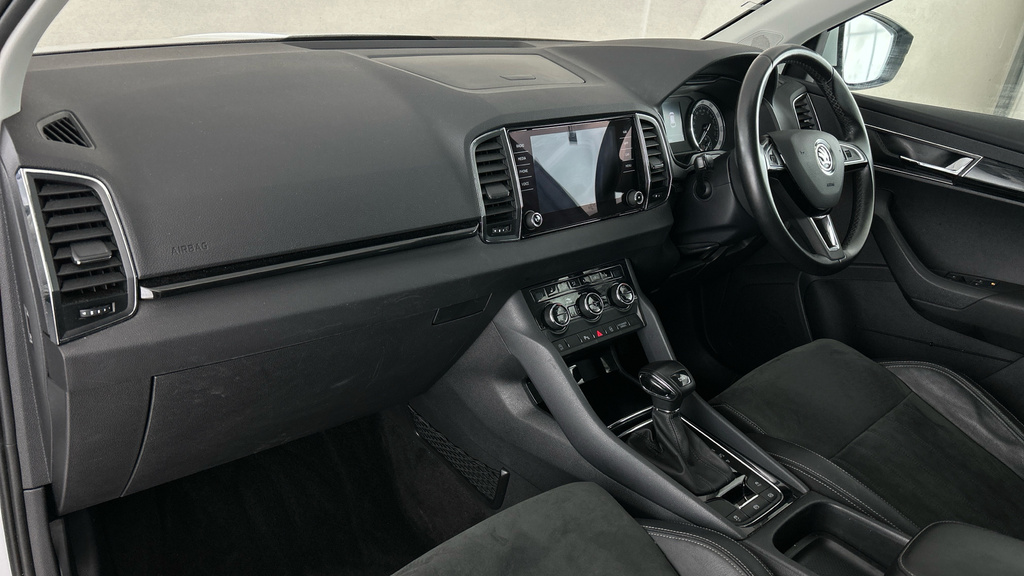 Skoda Karoq 2020 1.5 Tsi Act Sportline Suv Dsg Euro Black #11