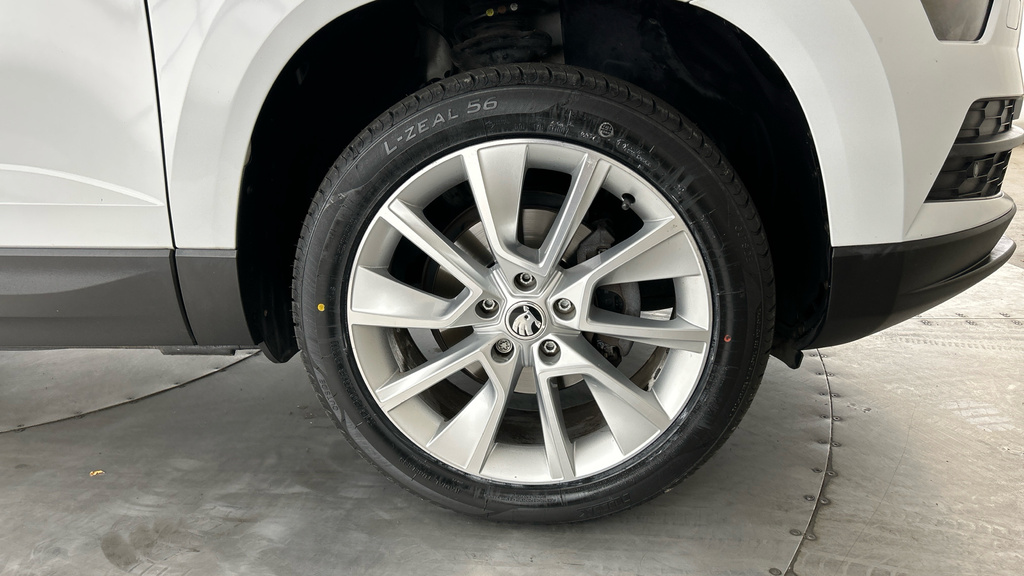 Skoda Karoq 2020 1.5 Tsi Act Sportline Suv Dsg Euro Black #26