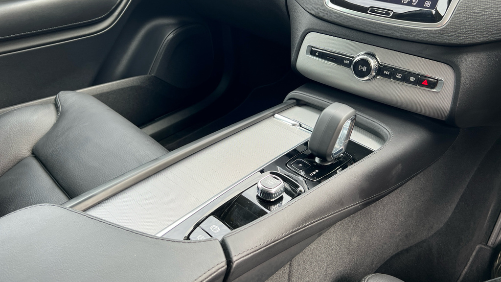 Volvo XC90 Ultra, T8 Awd Plug-in Hybrid, Dar Grey #34