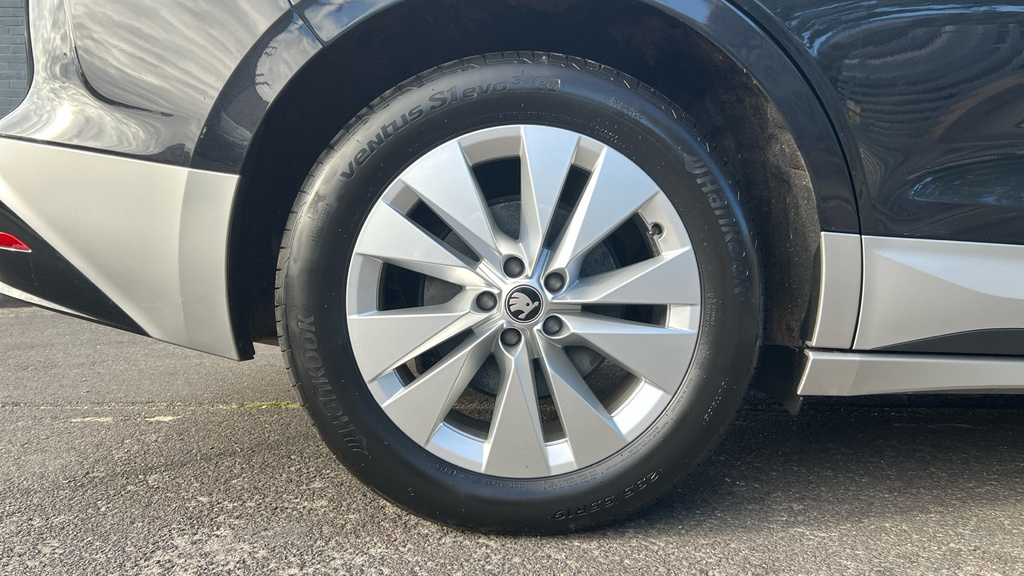 Skoda ENYAQ Skoda Enyaq Estate 150Kw 60 Edition 63Kwh Black #29