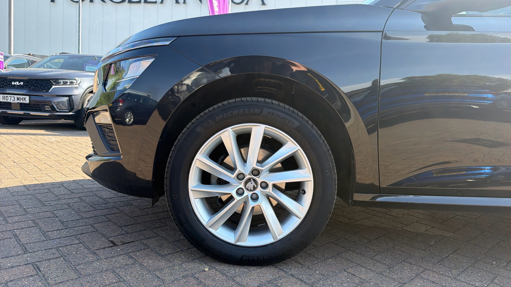 Skoda Kamiq 1.0 Tsi Monte Carlo Edition Suv Dsg Eur Black #19