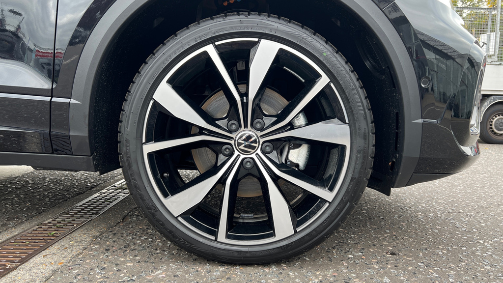 Volkswagen T-Roc R-line 1.5 Tsi 150Ps 7-Speed Dsg Black #20