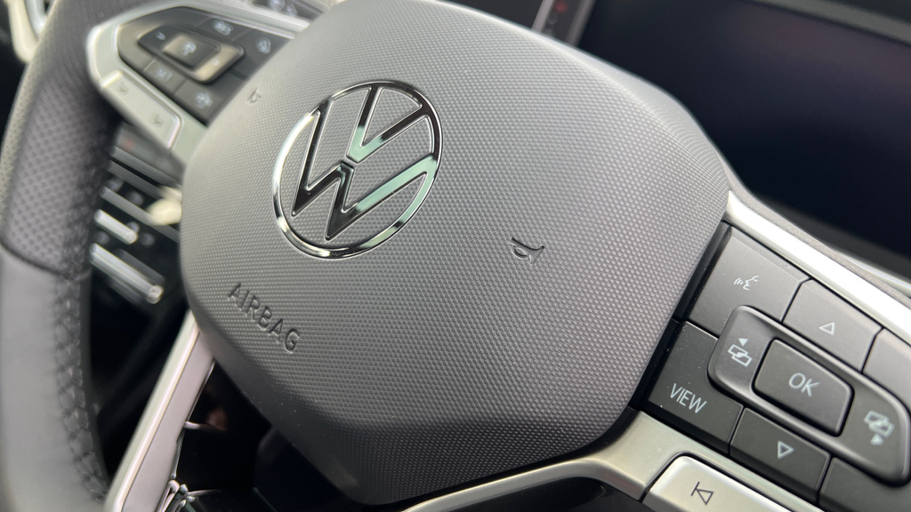Volkswagen T-Roc R-line 1.5 Tsi 150Ps 7-Speed Dsg Black #50