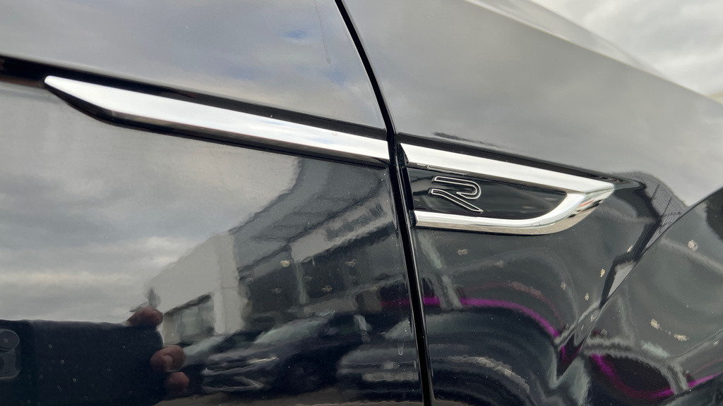 Volkswagen T-Roc R-line 1.5 Tsi 150Ps 7-Speed Dsg Black #46