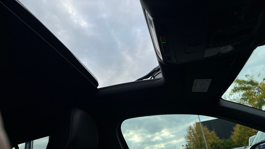 Volkswagen T-Roc R-line 1.5 Tsi 150Ps 7-Speed Dsg Black #90