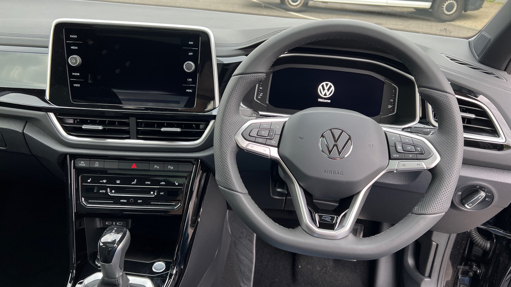 Volkswagen T-Roc R-line 1.5 Tsi 150Ps 7-Speed Dsg Black #29