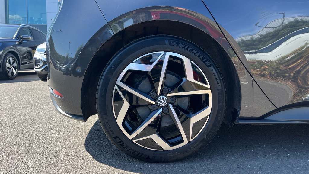 Volkswagen ID.3 107Kw Family Pro 58Kwh 19 Andoya Alloy White #17