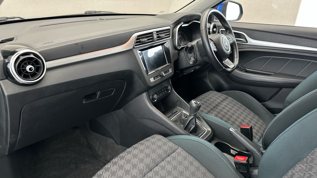 MG ZS 1.5 Mg Zs Excite Silver #11