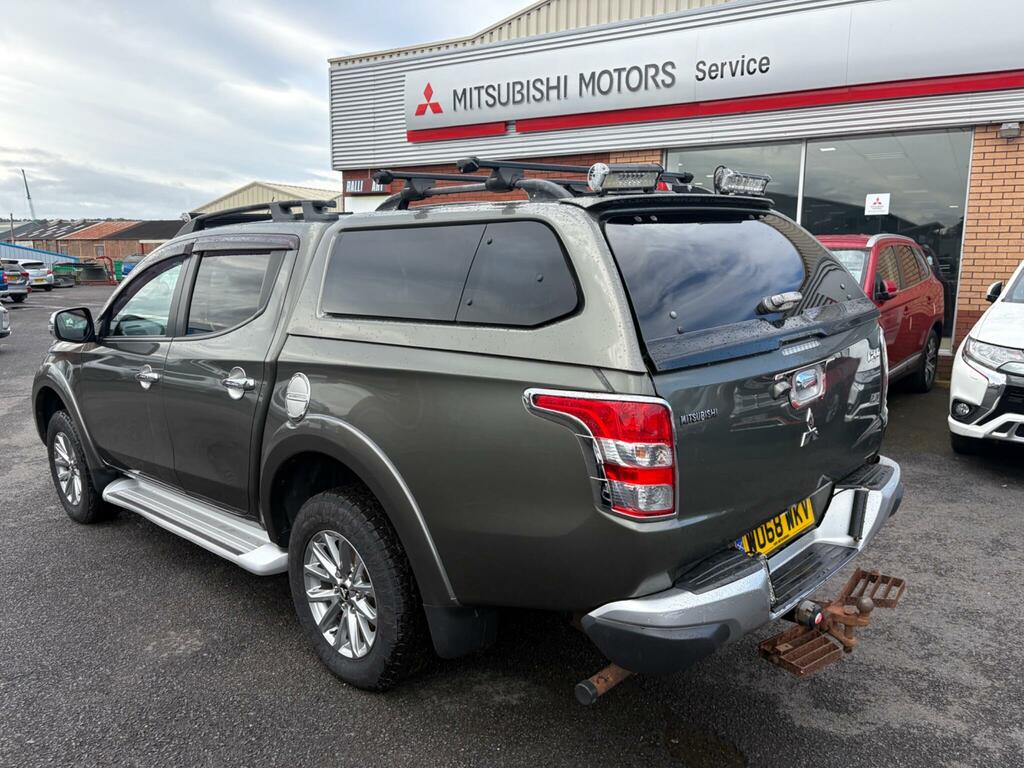 Mitsubishi L200 2.4 Di-d Dc Barbarian 4Wd Euro 6 WO68WKV Green #3