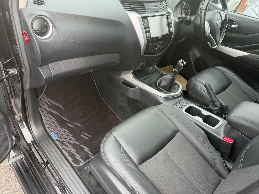 Nissan Navara 2.3 Dci N-guard 4Wd Euro 6 Ss Black #2