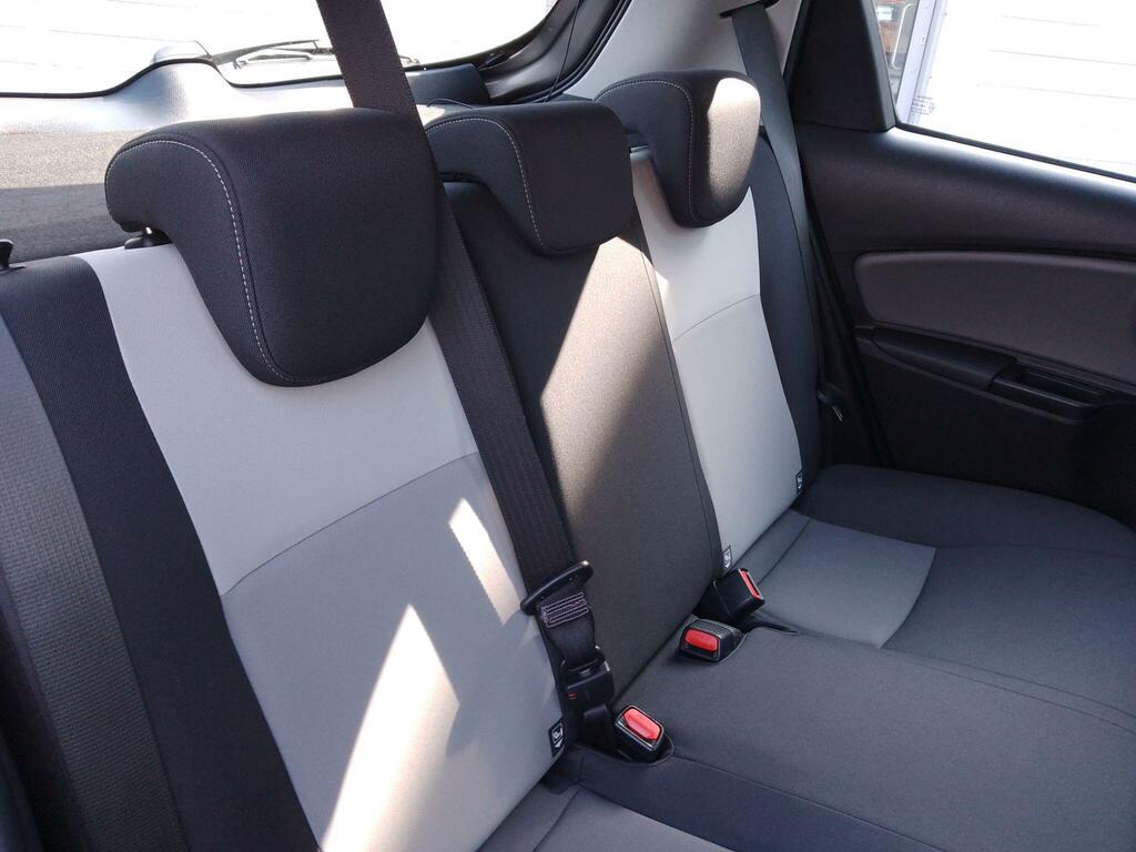 Toyota Yaris 1.5 Vvt-i Icon Tech Red #29