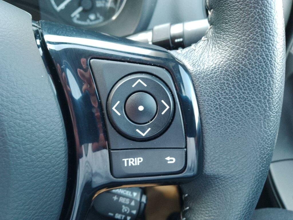 Toyota Yaris 1.5 Vvt-i Icon Tech Red #38