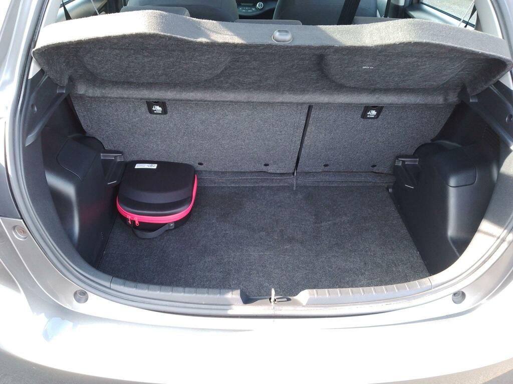 Toyota Yaris 1.5 Vvt-i Icon Tech Red #16