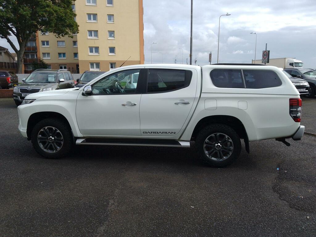 Mitsubishi L200 2.2 Di-d Dc Barbarian 4Wd Euro 6 Ss White #5