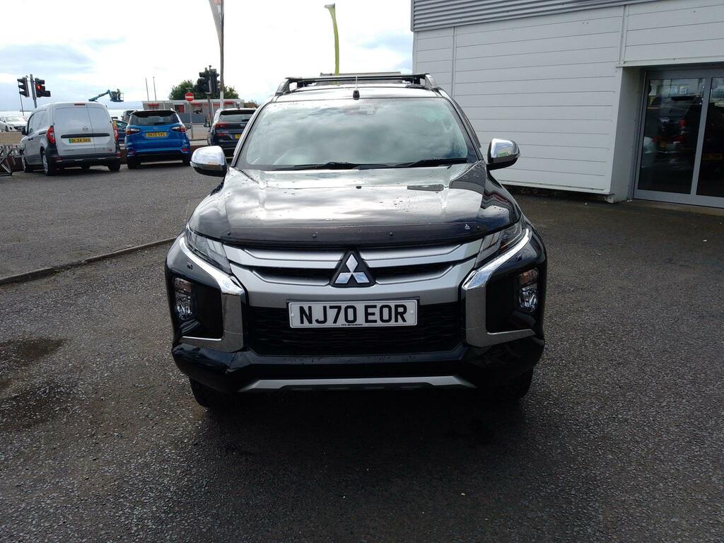 Mitsubishi L200 2.2 Di-d Dc Barbarian 4Wd Euro 6 Ss NJ70EOR Black #3