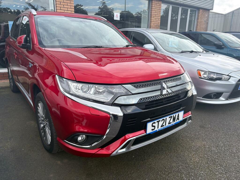 Mitsubishi Outlander 2.4H Twinmotor 13.8Kwh Dynamic Cvt 4Wd Euro 6 Ss Red