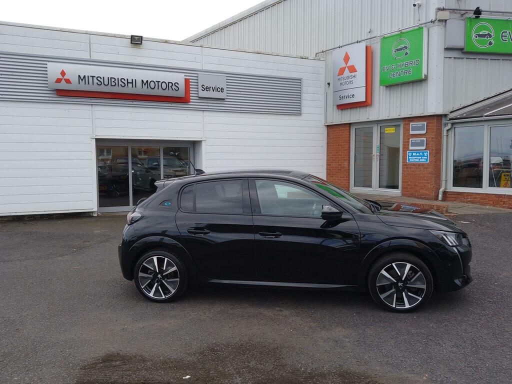 Peugeot e-208 50Kwh Gt 11Kw Charger Black