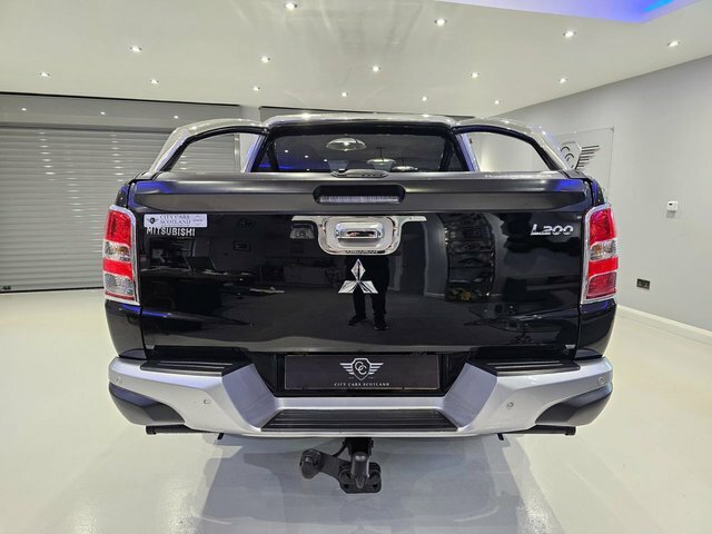 Mitsubishi L200 2.4 Di-d Dc Barbarian Pickup Double Cab Black #5