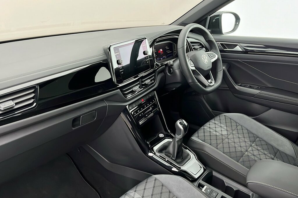Volkswagen T-Roc Black Edition Plus 1.5 Tsi 150Ps 6-Speed 5 DA75FWM Black #2
