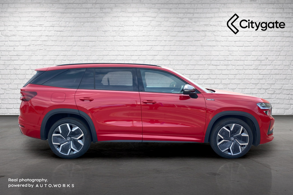 Skoda Kodiaq Sportline 7 Seats 1.5 Tsi E-tec 150 Ps Dsg Red #3