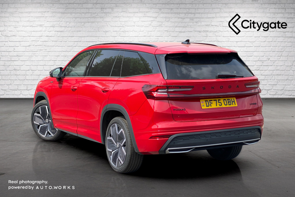 Skoda Kodiaq Sportline 7 Seats 1.5 Tsi E-tec 150 Ps Dsg Red #2