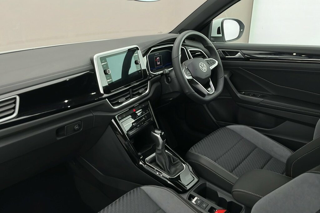 Volkswagen T-Roc R-line 1.5 Tsi 150Ps 7-Speed Dsg DF75HCU White #2
