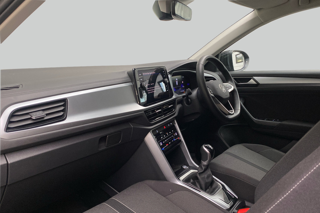 Volkswagen T-Roc Match 1.5 Tsi 150Ps 6-Speed GL75JGY Black #2